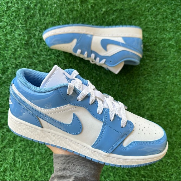 Nike Air Jordan 1 Low Se White / Legend Blue - Picture 2 of 16